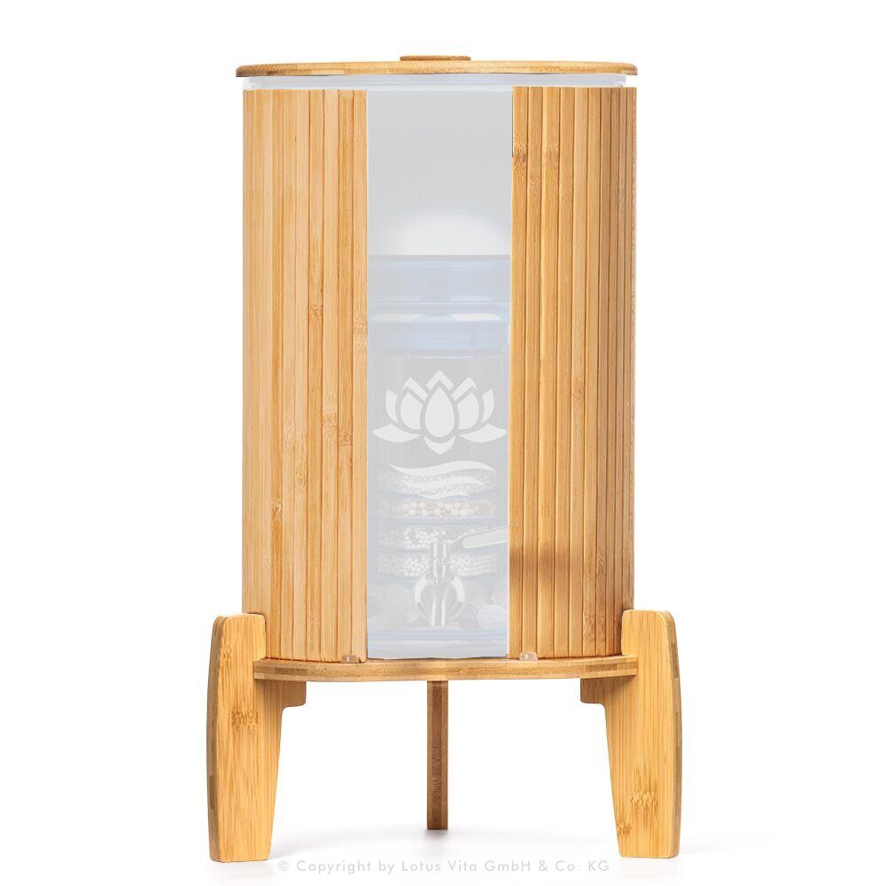 Produktbild: Sockel, Deckel und Lichtschutz in Bambus für den Standfilter 8L von Lotus Vita.