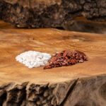 Milchopal und Roter Jaspiz.